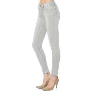 NWT Women's Levi's 535 Super Skinny Jeans Gray